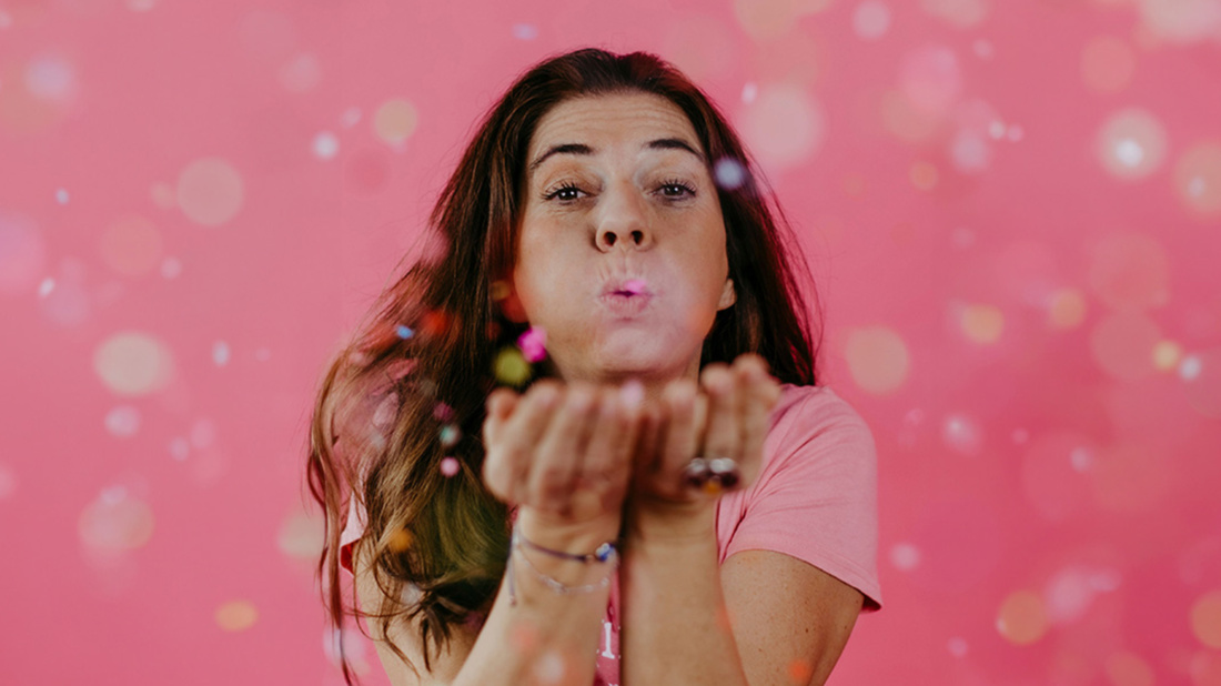 Doris Steinscherer: Feelgood-Management ist kein Verschönerungsverein, sondern packt das Problem an der Wurzel – gerne mit einer Prise Humor.