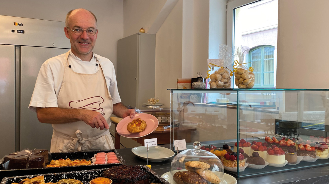 Jörg Selienz (54) aus Völkermarkt hat sich im Vorjahr mit einer Patisserie selbstständig gemacht und verkauft jetzt kulinarische Kunstwerke.