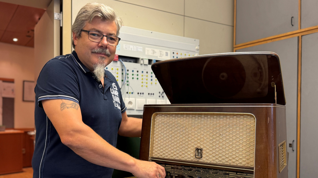 Michael Veratschnig von E-Technik Laure in Klagenfurt setzt auf E-Power und er ist einer der 
wenigen, der Nostalgieradios wieder zum Laufen bringen kann.